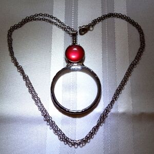 🔍 Sweet Magnifying Glass Necklace with Red Thumb hold in Gunmetal Framework 🔎